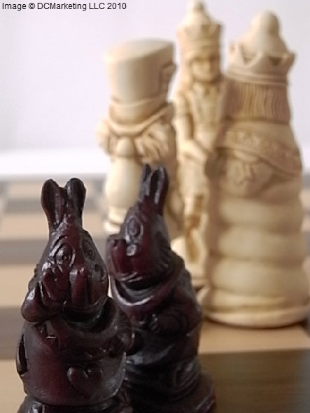 Alice In Wonderland Plain Theme Chess Set